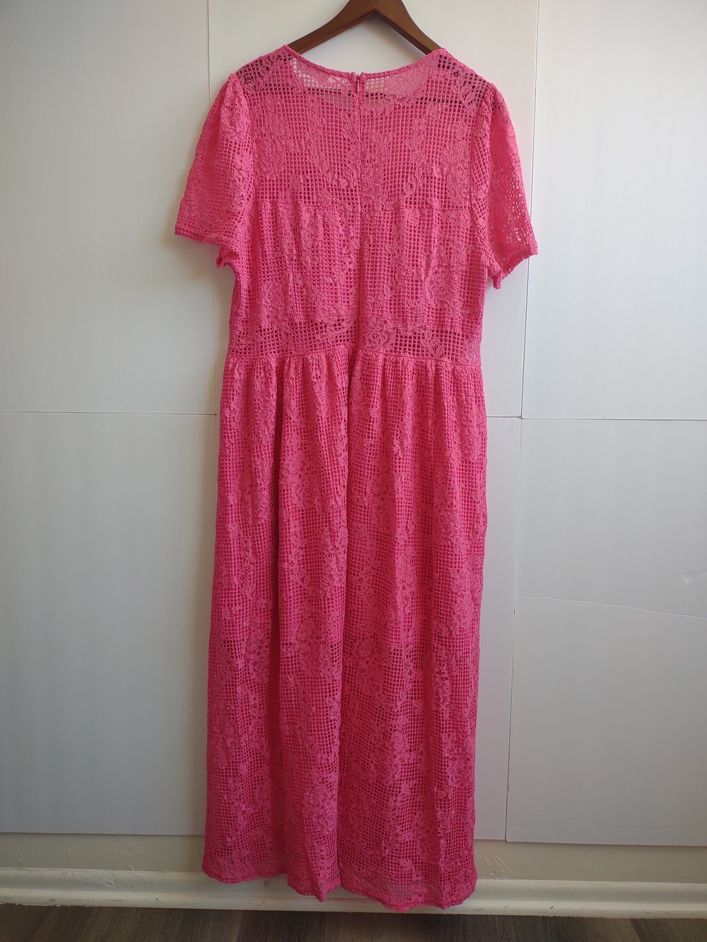 Showpo Leon Short Sleeve Pink Crochet Lace Dress - Picture 5 of 10